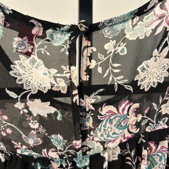 Vince Camuto women’s size xs top - Picture 5 of 5